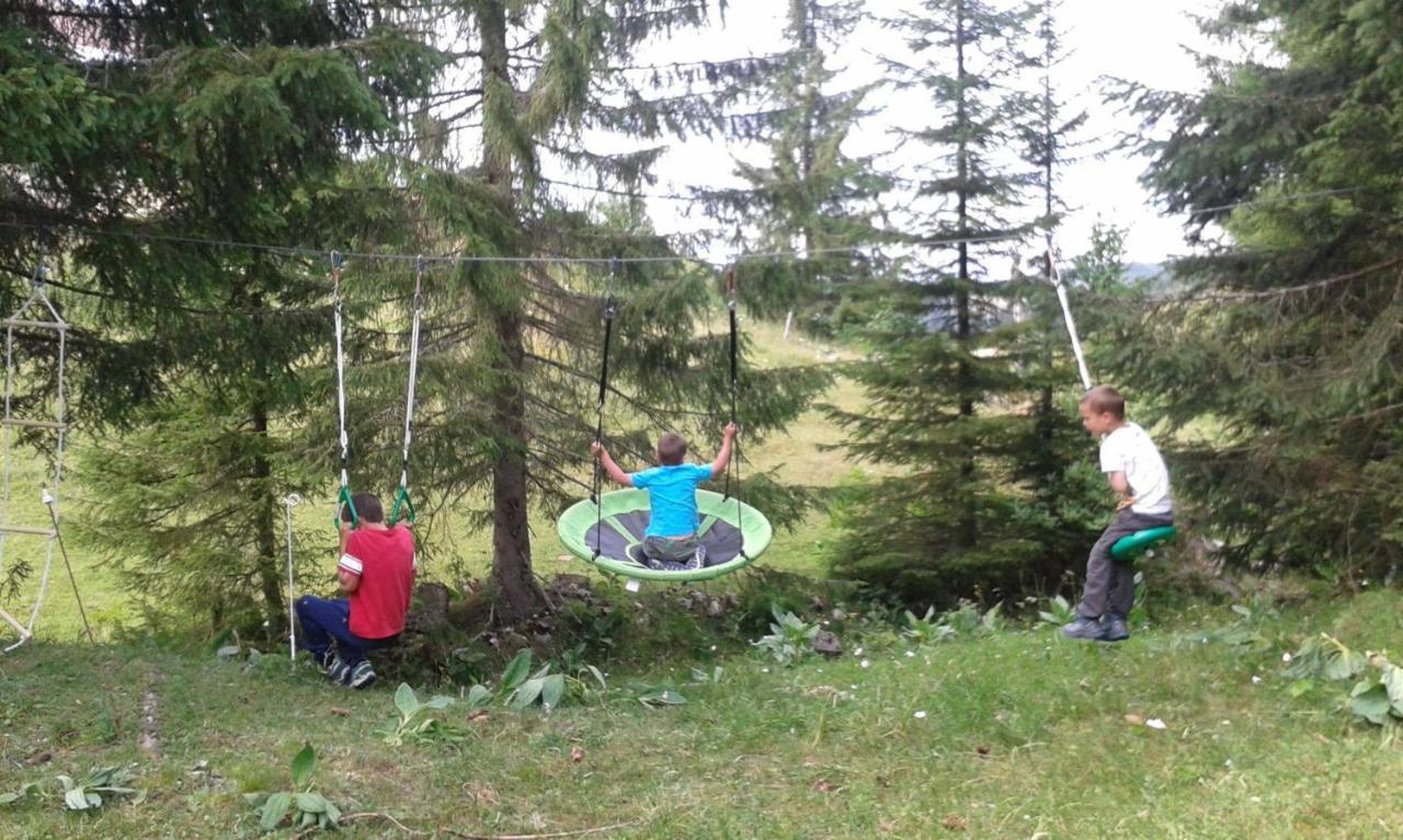 Gites Tre Le Grenier Les Moussieres Zewnętrze zdjęcie